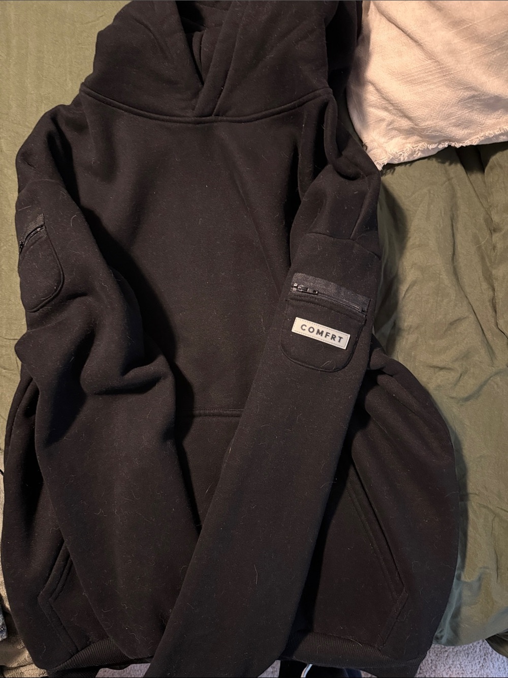 COMFRT Black Men's Crewneck Hoodie Sweater